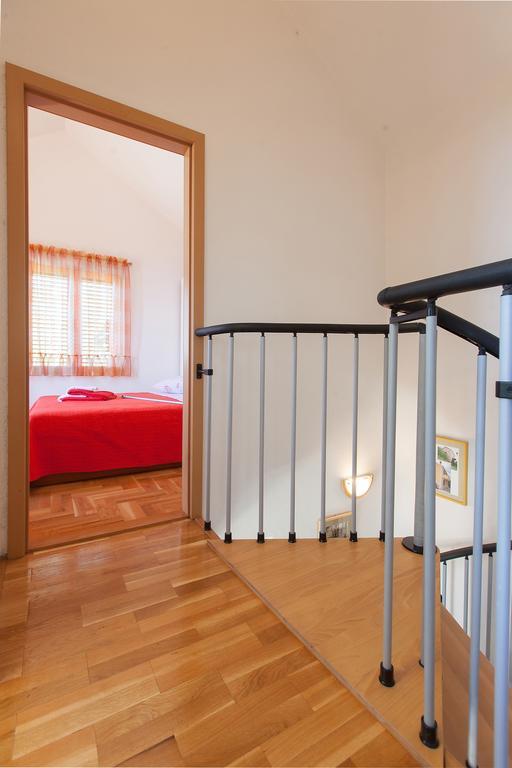 Villa Lora Tucepi Bagian luar foto