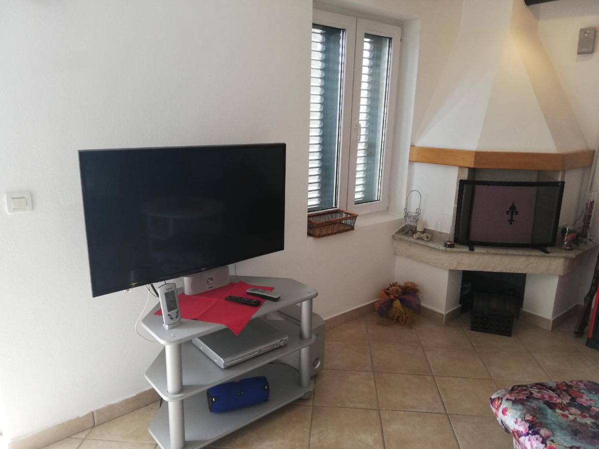 Villa Lora Tucepi Bagian luar foto